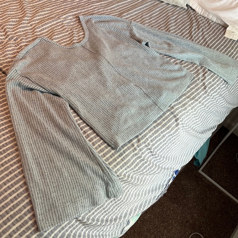 Lush crop sweater